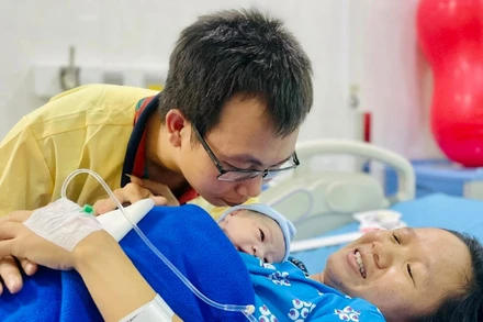 [Video] TP Hồ Chí Minh hỗ trợ phụ nữ sinh đủ 2 con trước 35 tuổi