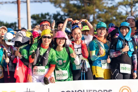 Các vận động viên trước giờ chinh phục thử thách.