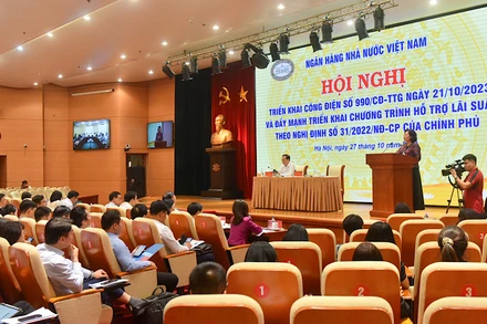Toàn cảnh hội nghị.