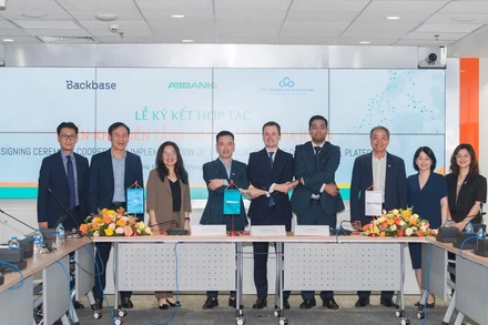 Đại diện các bên tham gia lễ ký kết