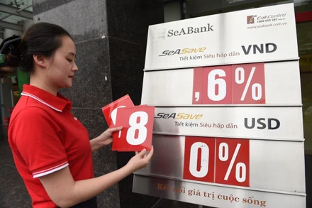 Nhiều ngân hàng thương mại áp dụng biểu lãi suất huy động mới từ ngày 3/4.