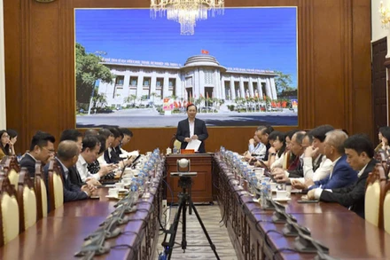 Toàn cảnh cuộc họp. 