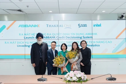 Đại diện các bên tham gia lễ ra mắt.