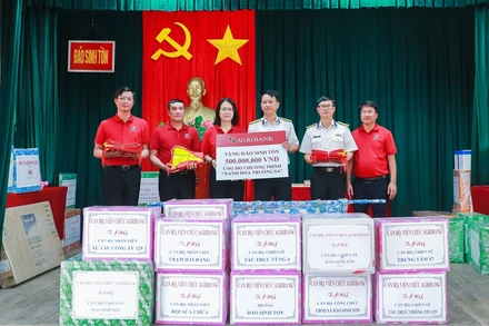 Ủng hộ chương trình "Xanh hóa Trường Sa"