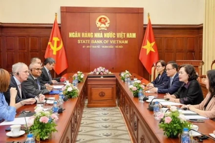 Toàn cảnh buổi làm việc.