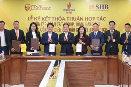 Đại diện T&T Group, SHB và PV Power tại Lễ ký kết Thỏa thuận hợp tác.