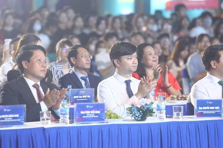 Các đại biểu tham dự tại sự kiện tối 6/10.