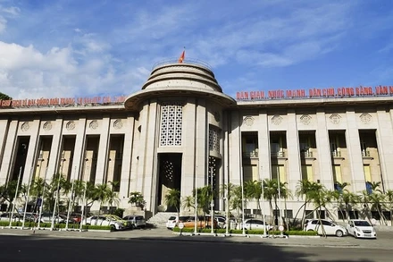 Ngân hàng Nhà nước sẽ xử lý nghiêm theo quy định của pháp luật các trường hợp vi phạm, các tổ chức tín dụng cạnh tranh lãi suất không lành mạnh, không đúng quy định.