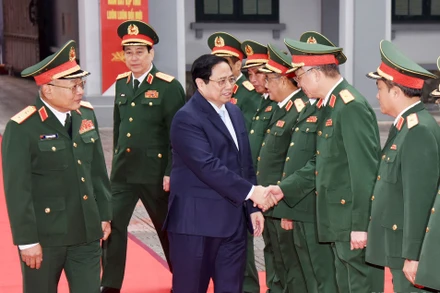 Thủ tướng Phạm Minh Chính đến thăm, chúc Tết, kiểm tra công tác sẵn sàng chiến đấu tại Tổng cục II - Bộ Quốc phòng.