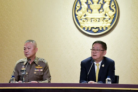 Phó Thủ tướng Thái Lan Prasert Jantararuangtong (phải). (Ảnh: Văn phòng Thủ tướng Thái Lan)