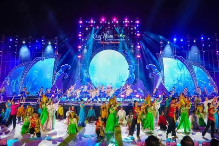 Tiết mục biểu diễn văn nghệ sôi động khắc họa nét đặc trưng của vùng "đất võ trời văn".