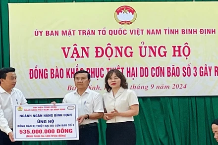 Ủy ban Mặt trận Tổ quốc Việt Nam tỉnh Bình Định vận động ủng hộ đồng bào bị thiệt hại do mưa lũ gây ra.