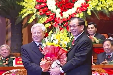 [Video] Tượng đài của lòng dân