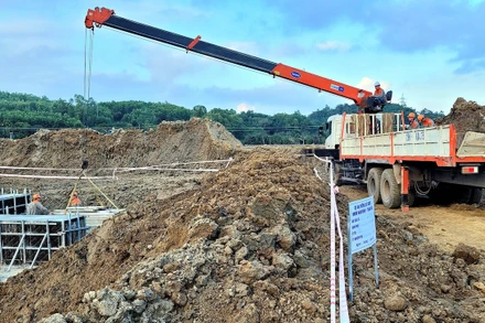 Tổng công ty Truyền tải điện quốc gia và tỉnh Thanh Hóa đã khẩn trương phối hợp triển khai thực hiện công tác giải phóng mặt bằng các dự án đường dây 500kV 3.