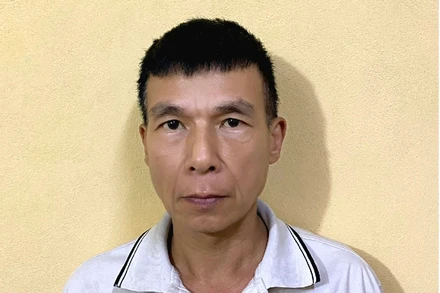 Đối tượng Lê Phú Tuân tại Cơ quan Cảnh sát điều tra, Công an huyện Chiêm Hóa.