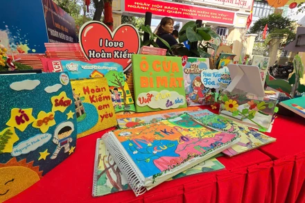 [Ảnh] Ngày hội sách: Nâng bước văn hóa đọc của thiếu nhi