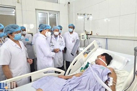 Bộ Y tế ban hành văn bản về việc tăng cường đảm bảo an ninh, an toàn cho người bệnh và nhân viên y tế tại các cơ sở khám chữa bệnh.