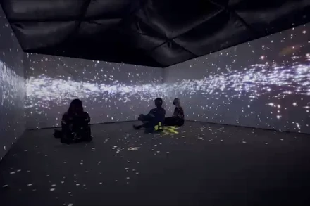 [Video] "Một khúc đường ca": Ánh sáng dẫn lối văn hóa của thổ dân Australia