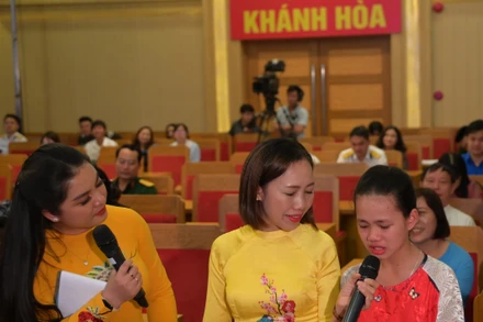 Khánh Hòa: Chúc Tết cán bộ, chiến sĩ, nhân dân huyện đảo Trường Sa