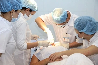 Nhập viện khi tin quảng cáo làm đẹp không cần phẫu thuật