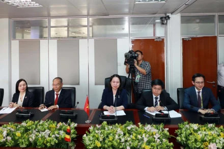 Phó Chủ tịch nước Võ Thị Ánh Xuân và Đoàn Việt Nam trong chuyến công tác tại Hội nghị Cấp cao Phong trào Không liên kết lần thứ 19. (Ảnh: TTXVN)