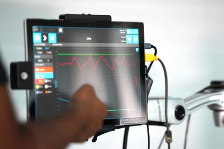 Ứng dụng robot công nghệ cao, sử dụng trí tuệ nhân tạo AI sẽ giúp tăng độ chính xác khi hồi phục và giúp thầy thuốc sẽ đưa ra chỉ định phù hợp.