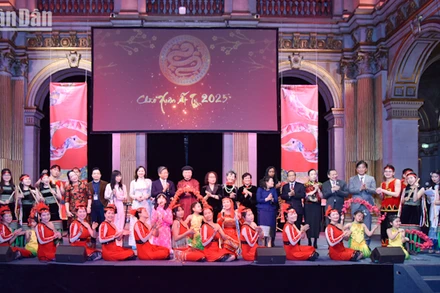 Chương trình “Xuân Ất Tỵ 2025” là dịp để quảng bá giá trị văn hóa truyền thống của Việt Nam đến bạn bè quốc tế. (Ảnh: MINH DUY)