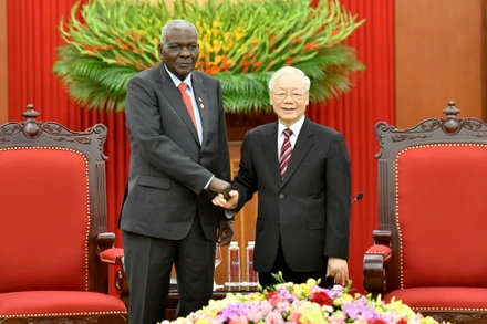 [Ảnh] Tổng Bí thư Nguyễn Phú Trọng tiếp đồng chí Esteban Lazo Hernandez, Ủy viên Bộ Chính trị, Chủ tịch Quốc hội Chính quyền Nhân dân Cộng hòa Cuba