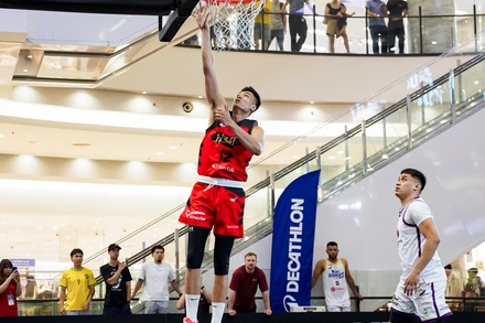 Phong độ ấn tượng của Phú Vinh giúp Saigon Heat.EXE chiến thắng ở hai chặng mở màn. (Ảnh: VBA)