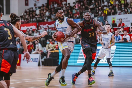 Thiếu Richard Thomas, nỗ lực lẻ loi của Desean Parsons là không đủ để giúp City Wings chiến thắng. (Ảnh: VBA)