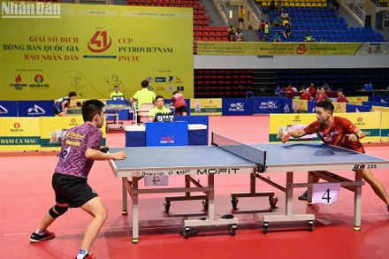 Hà Nội T&T thắng chung cuộc 3-2 trước Hà Nội để giành chức vô địch nội dung đồng đội nam. (Ảnh: DUY LINH)