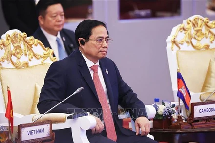 Thủ tướng Phạm Minh Chính tham dự buổi đối thoại cùng lãnh đạo các nước. (Ảnh: TTXVN)