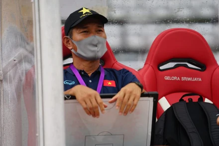 Huấn luyện viên Akira Ijiri của đội tuyển U18 nữ Việt Nam. (Ảnh: VFF)