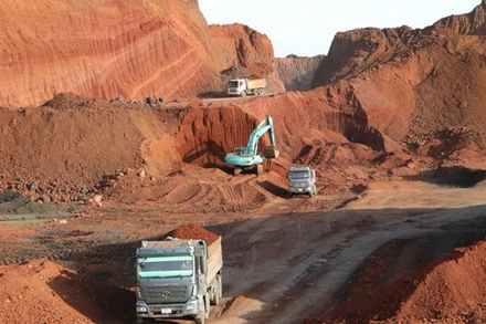 Khu vực khai thác đất nông nghiệp tại đồi Bình 