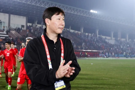 Huấn luyện viên Kim Sang Sik. (Ảnh: VFF)