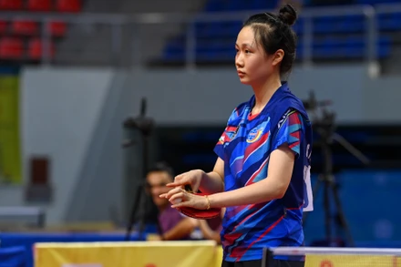 [Ảnh] Những nét duyên dáng bên bàn bóng