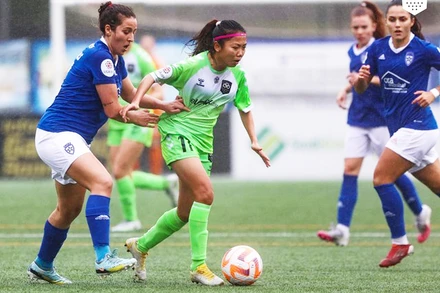 Huỳnh Như thi đấu ấn tượng trong trận thắng Amora 4-0. (Ảnh: Lank FC)