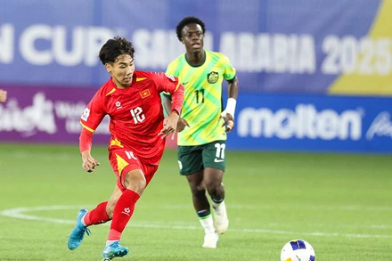 Chu Ngọc Nguyễn Lực là một trong những cầu thủ xuất sắc sinh năm 2009 trong đội hình U17 Việt Nam. (Ảnh: VFF)