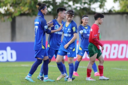 Các cô gái Thái Nguyên T&T thắng thuyết phục TP Hồ Chí Minh I trong trận ra quân. (Ảnh: VFF)
