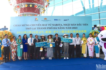 Đoàn khách Nhật Bản đầu tiên đến Đà Nẵng sau thời gian dài bị ảnh hưởng bởi đại dịch Covid-19. (Ảnh: ANH ĐÀO)