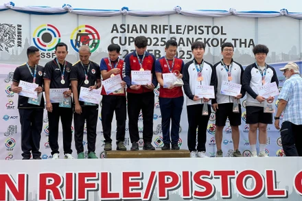 Việt Nam giành tấm Huy chương Vàng nội dung 25m súng ngắn tiêu chuẩn đồng đội nam. 
