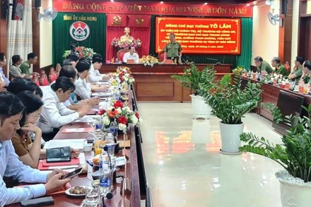 Ủy viên Bộ Chính trị, Bí thư Đảng ủy Công an Trung ương, Bộ trưởng Bộ Công an, Phó trưởng Ban Chỉ đạo Trung ương về phòng, chống tham nhũng, tiêu cực, Đại tướng Tô Lâm phát biểu ý kiến chỉ đạo tại buổi làm việc với Ban Thường vụ Tỉnh ủy Đắk Nông.