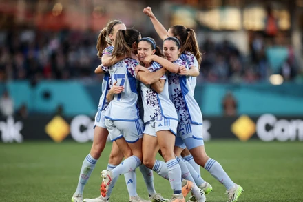 Niềm vui của các cầu thủ đội tuyển nữ Tây Ban Nha. (Ảnh: Reuters)