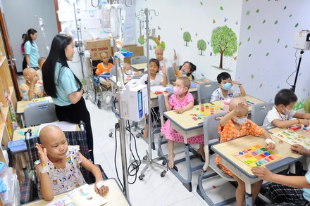 Môi trường học tập "hiếm có" của các trẻ mắc ung thư tại TP Hồ Chí Minh. 