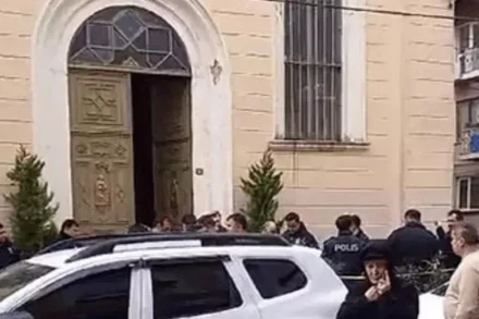 Hiện trường vụ tấn công nhà thờ. Nguồn: hurriyetdailynews