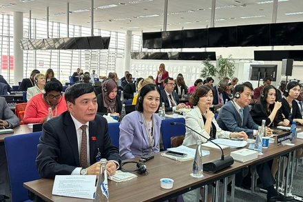 Đoàn Việt Nam do Tổng thư ký Quốc hội Bùi Văn Cường làm trưởng đoàn tham dự hội nghị.