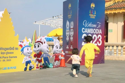 [Ảnh] Không khí SEA Games 32 tại Phnom Penh trước giờ khai mạc