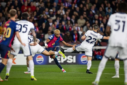 Barca và Inter Milan rượt đuổi tỷ số đầy mãn nhãn. (Ảnh: Barca FC)