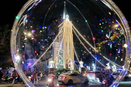 [Ảnh] Giáng sinh trong mùa hội hoa Đà Lạt