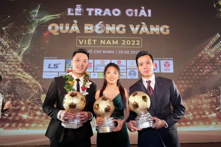 Hồ Văn Ý, Huỳnh Như, Nguyễn Văn Quyết - những gương mặt giành Quả bóng Vàng Việt Nam 2022. (Ảnh: NGỌC LINH)
